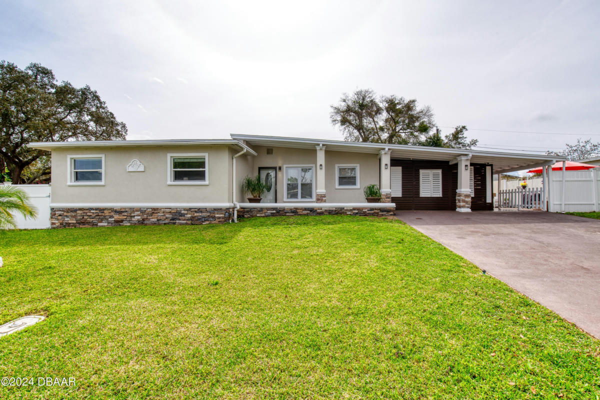 1305 WESTWOOD DR, DAYTONA BEACH, FL 32117 Single Family Residence For Sale  | MLS# 1120608 | RE/MAX | RE/MAX